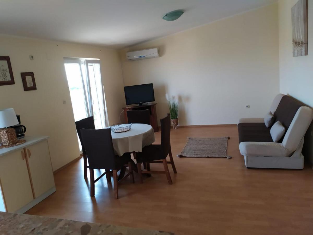 Apartments Marta Kastel Novi ภายนอก รูปภาพ
