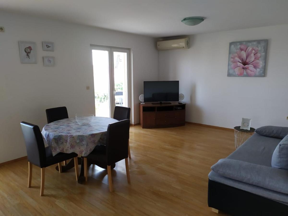 Apartments Marta Kastel Novi ภายนอก รูปภาพ