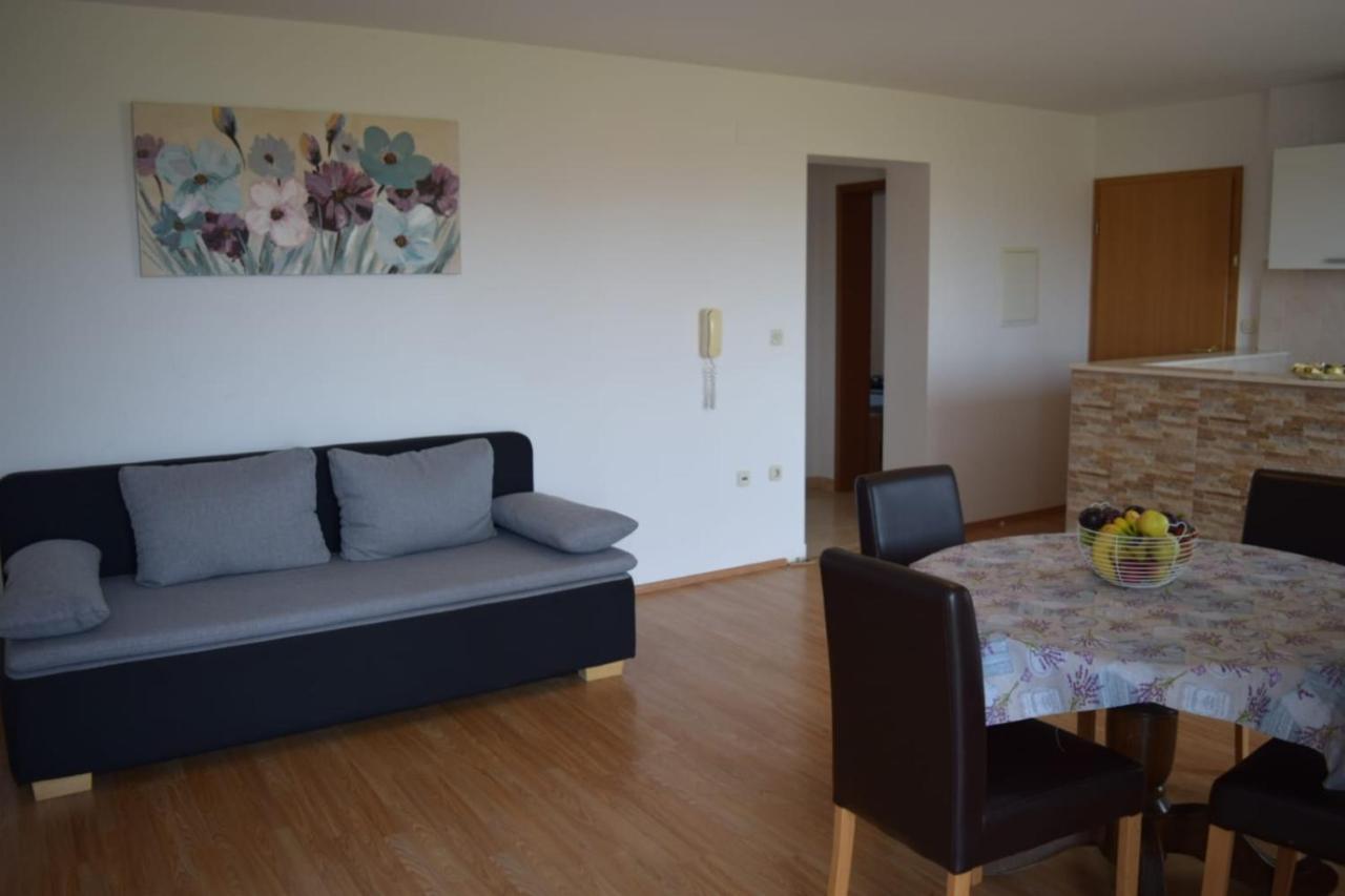 Apartments Marta Kastel Novi ภายนอก รูปภาพ